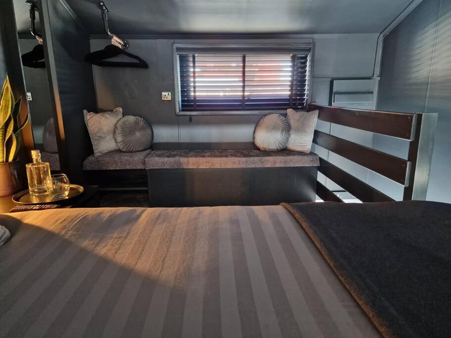 Sea Breeze In Marina With Free Parking * Hove