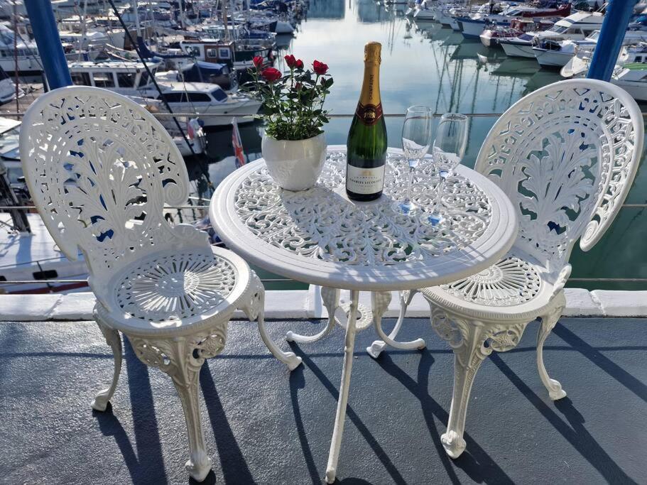 Casa vacanze Sea Breeze In Marina With Free Parking