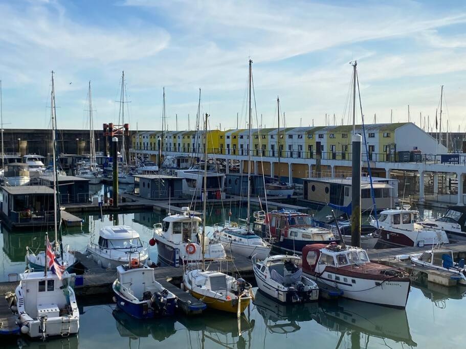 Sea Breeze In Marina With Free Parking Casa vacanze